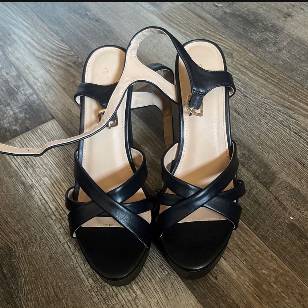 Black Glaze High Heels W10